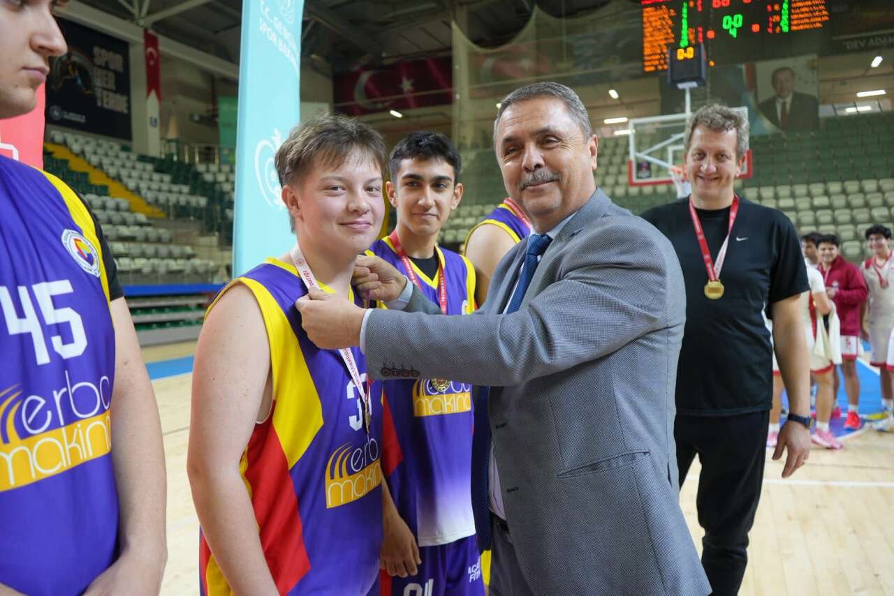 Muğla’da Okul Sporları Basketbol İl Birinciliği Ödüllerle Taçlandı 1